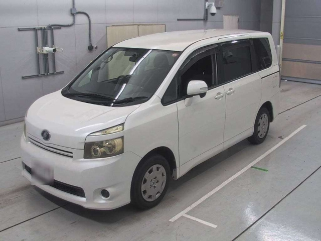 TOYOTA VOXY 2008