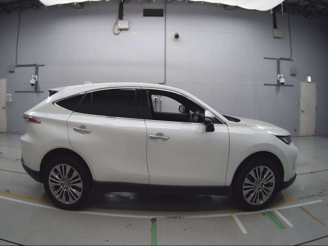 TOYOTA HARRIER 2021