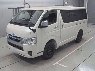 TOYOTA HIACE VAN