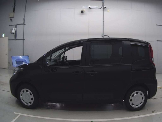 TOYOTA SIENTA 2025