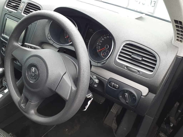 VOLKSWAGEN GOLF 2011