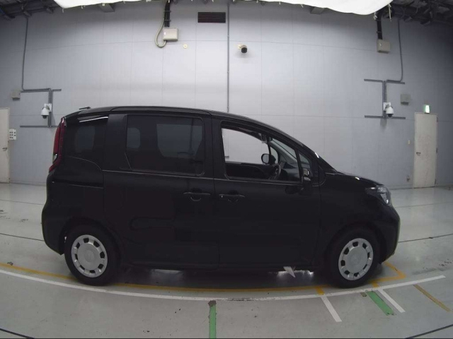 TOYOTA SIENTA 2025