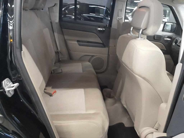 CHRYSLER JEEP PATRIOT 2012