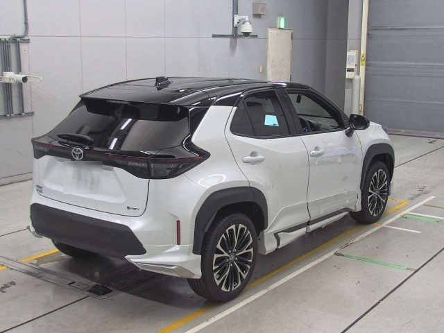 TOYOTA YARIS CROSS 2025