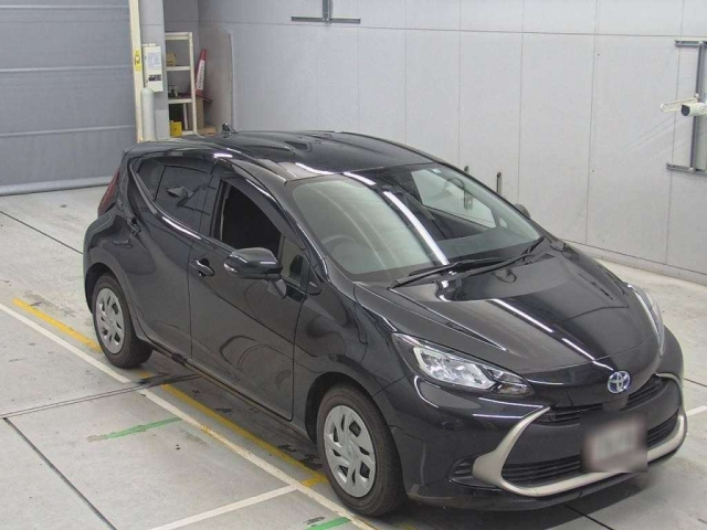 TOYOTA AQUA 2022