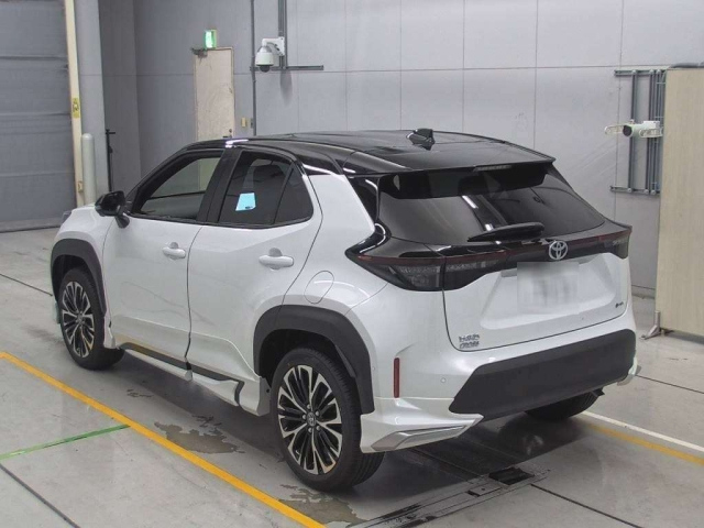 TOYOTA YARIS CROSS 2025