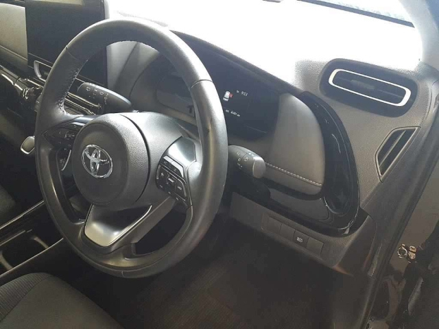 TOYOTA AQUA 2022