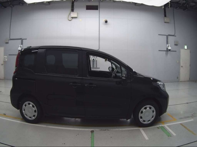 TOYOTA SIENTA 2025