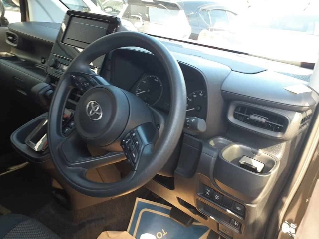 TOYOTA SIENTA 2025