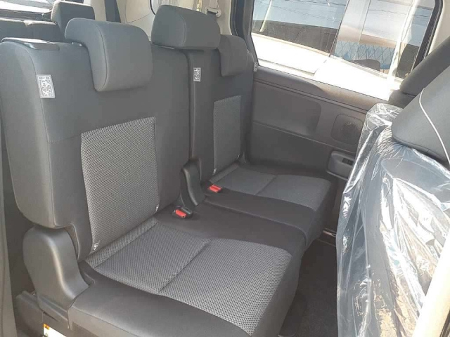 TOYOTA SIENTA 2025