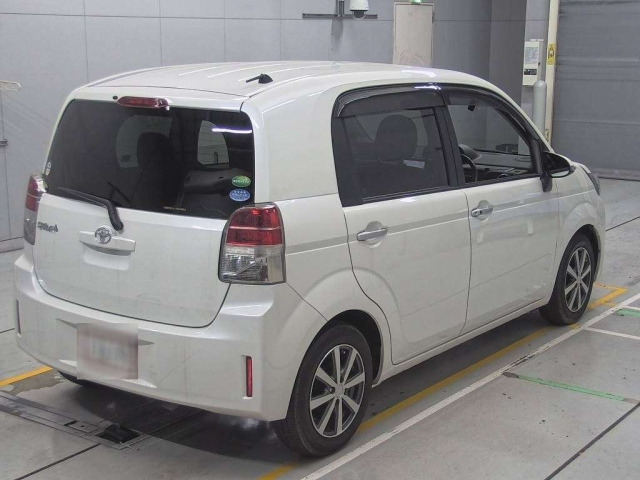 TOYOTA SPADE 2013