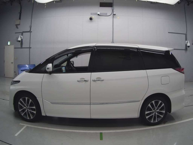 TOYOTA ESTIMA 2018