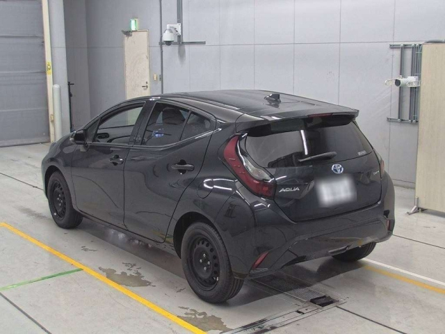 TOYOTA AQUA 2025