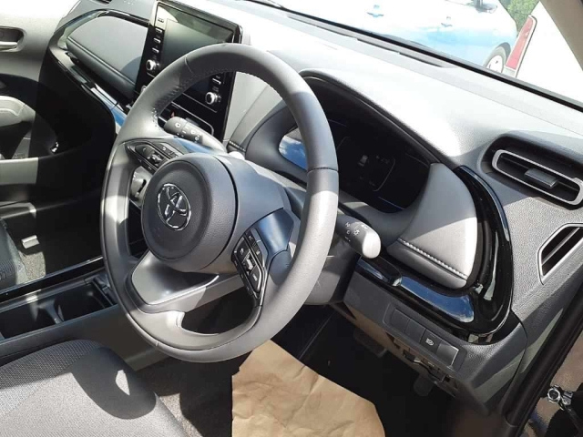 TOYOTA AQUA 2025