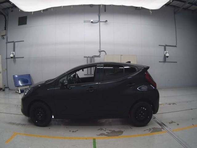 TOYOTA AQUA 2025
