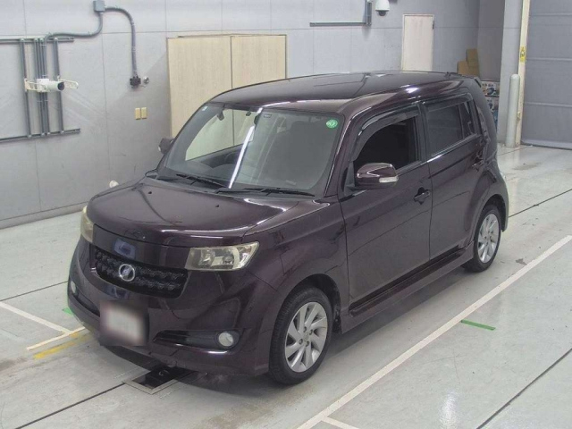 TOYOTA BB 2011