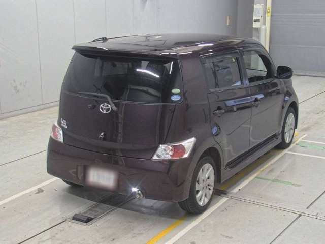 TOYOTA BB 2011