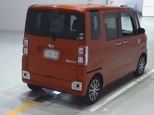 DAIHATSU WAKE 2018