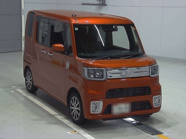 DAIHATSU WAKE 2018