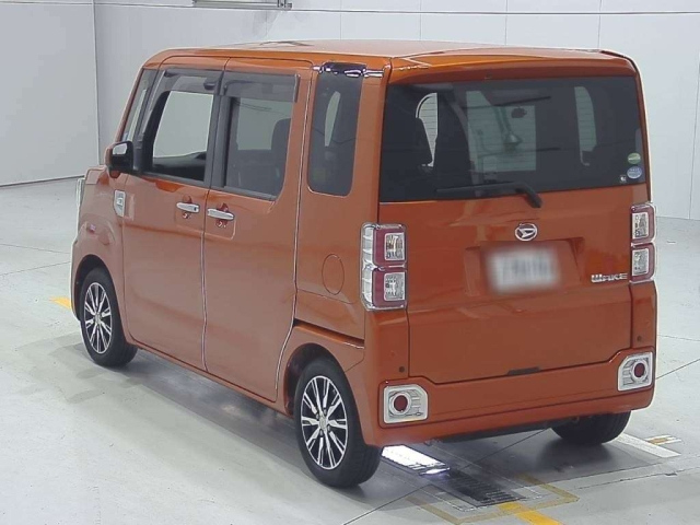 DAIHATSU WAKE 2018