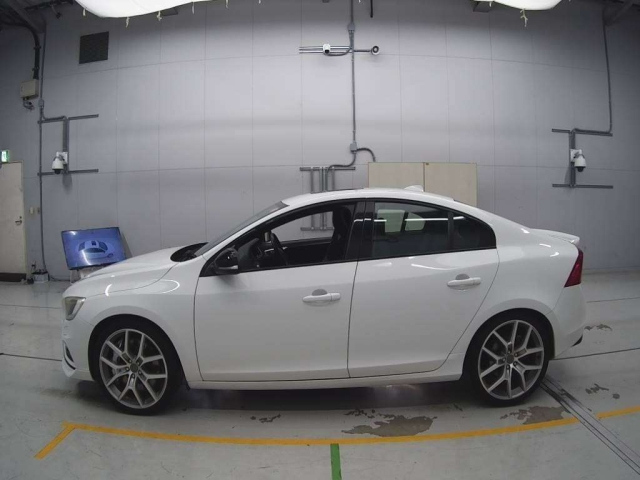 VOLVO S60 2015