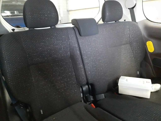 TOYOTA SPADE 2012