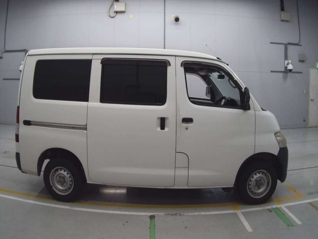 TOYOTA TOWN ACE VAN 2014