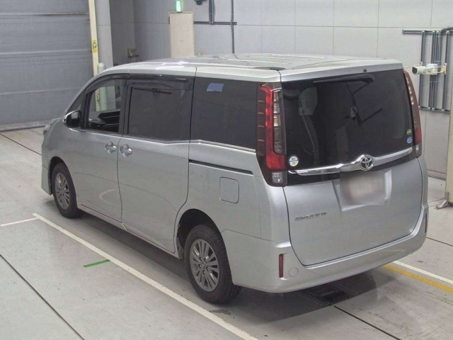 TOYOTA ESQUIRE 2015