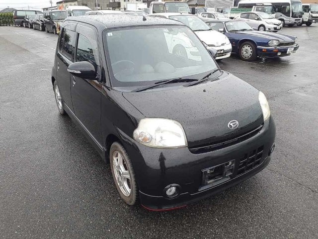 DAIHATSU ESSE 2011