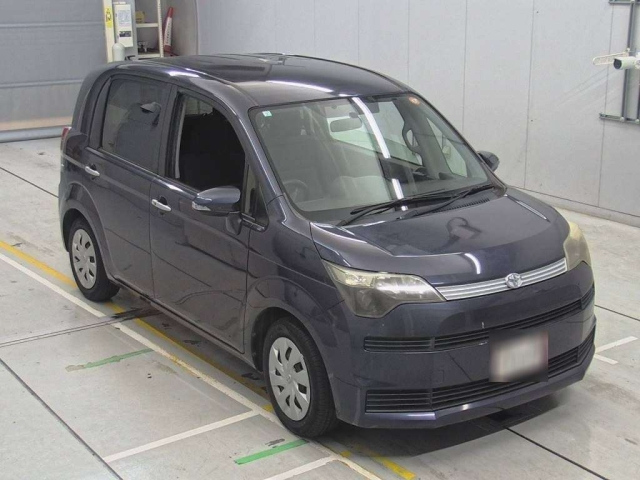 TOYOTA SPADE 2013