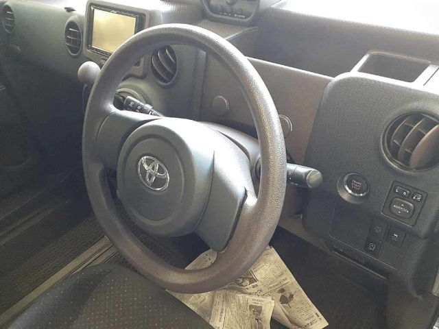 TOYOTA SPADE 2013