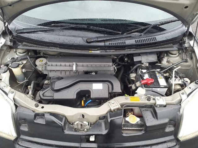 DAIHATSU ESSE 2011