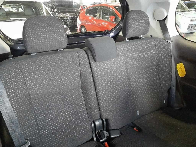 TOYOTA SPADE 2013