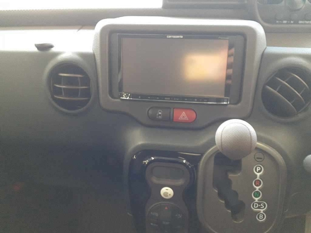 TOYOTA SPADE 2013