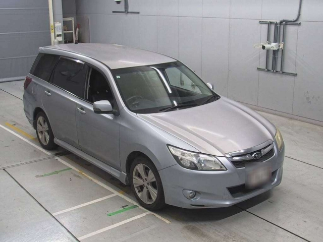 SUBARU EXIGA 2013