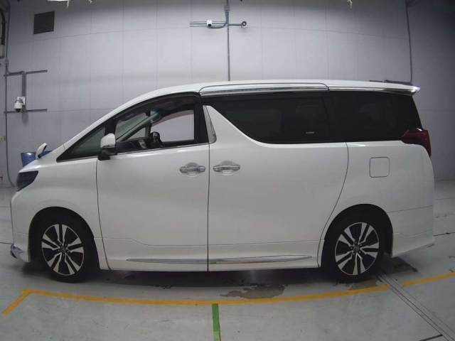 TOYOTA ALPHARD 2018