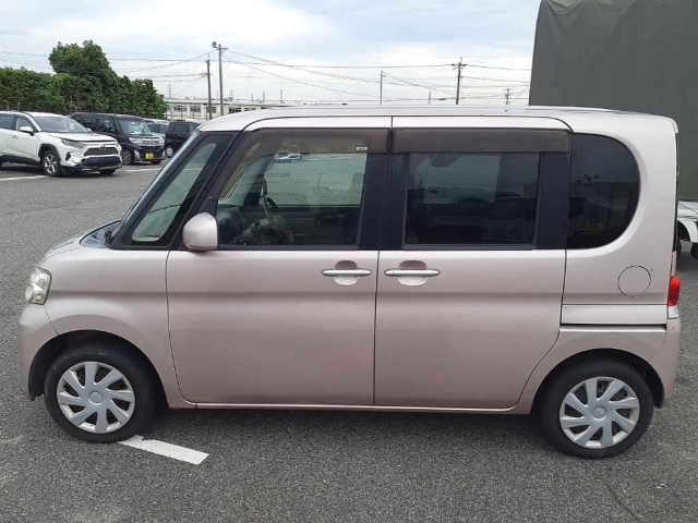 DAIHATSU TANTO 2012