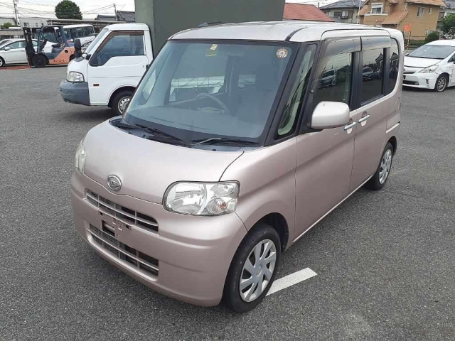 DAIHATSU TANTO 2012