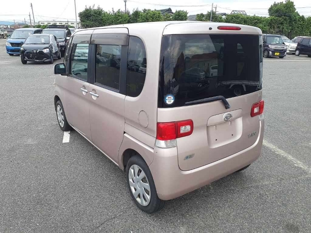 DAIHATSU TANTO 2012