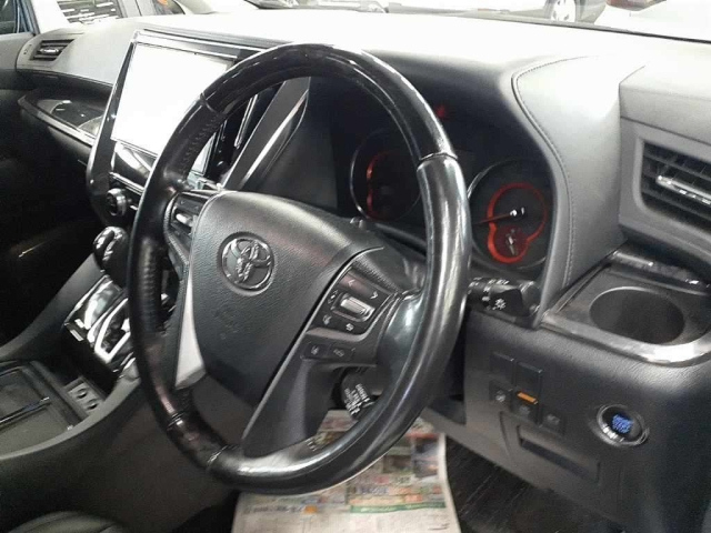 TOYOTA ALPHARD 2018