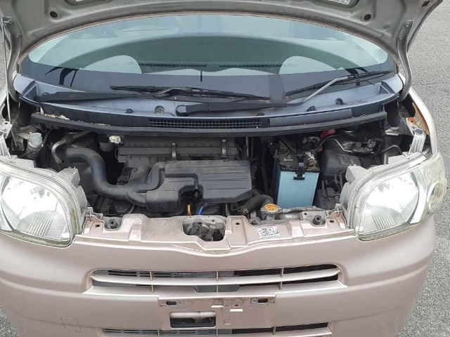 DAIHATSU TANTO 2012