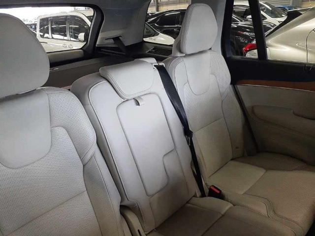 VOLVO XC90 2016