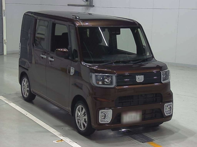 DAIHATSU WAKE 2021