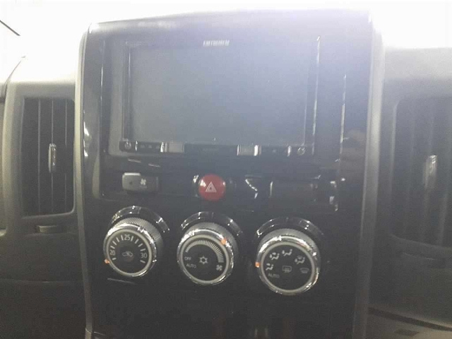 MITSUBISHI DELICA D5 2017