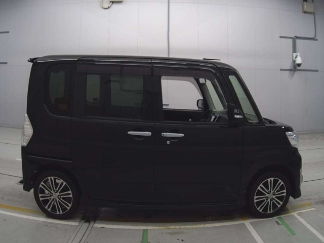 DAIHATSU TANTO 2014