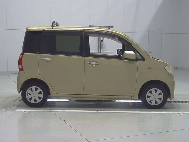 DAIHATSU TANTO EXE 2010