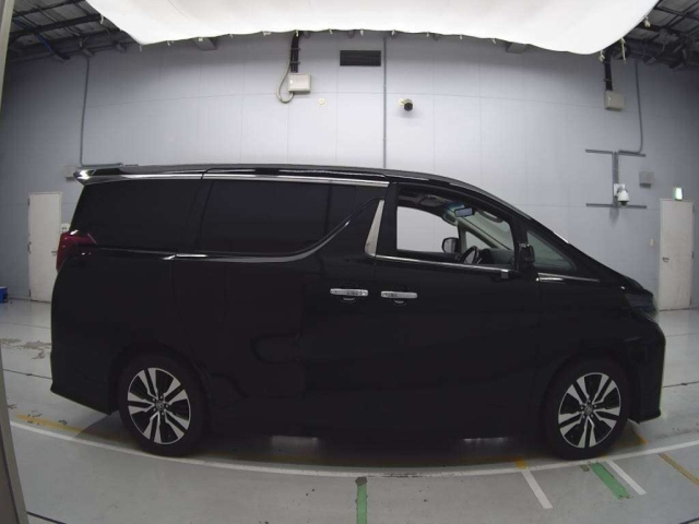 TOYOTA ALPHARD 2022