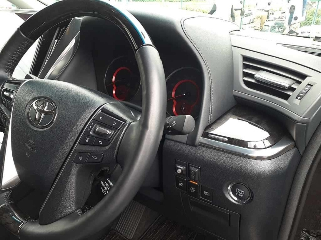 TOYOTA ALPHARD 2022