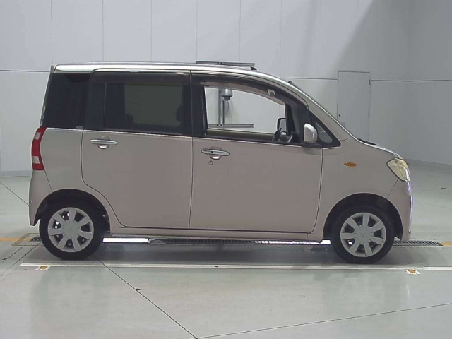 DAIHATSU TANTO EXE 2010