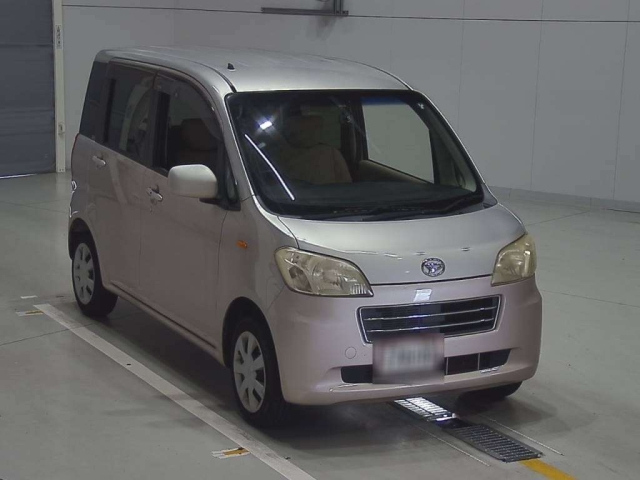 DAIHATSU TANTO EXE 2010